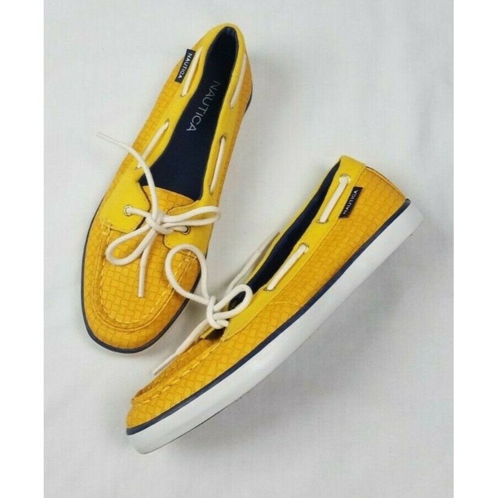 Nautica Sz. 5 Pinecrest Yellow Slip on Boat Shoes White Laces Textured Fabric